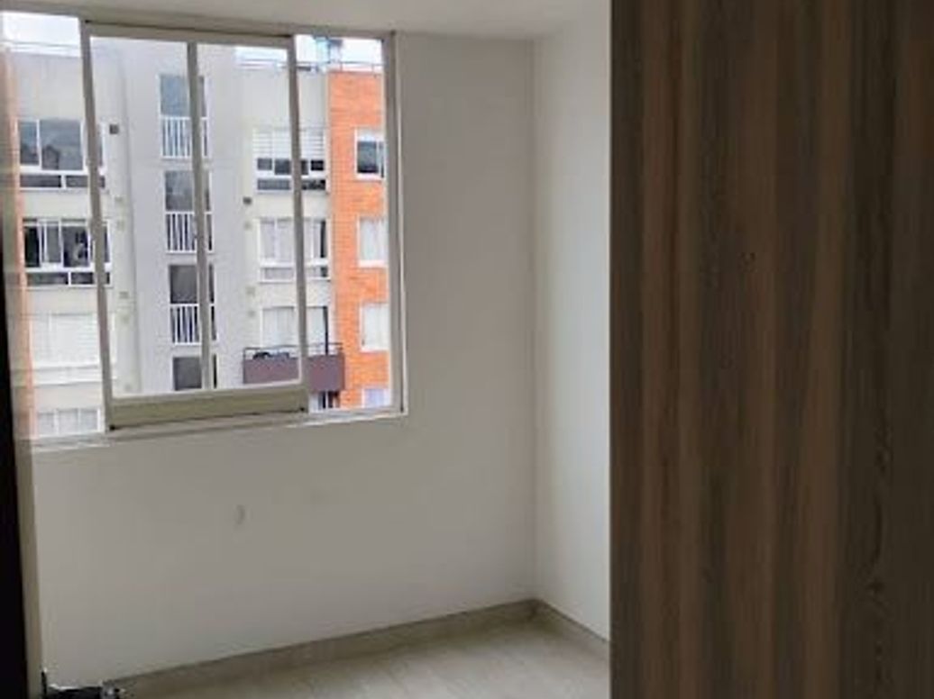 Apartamento de 2 alcobas en venta en Fontibón, Bogotá, 46 m² · foto 8 de 20