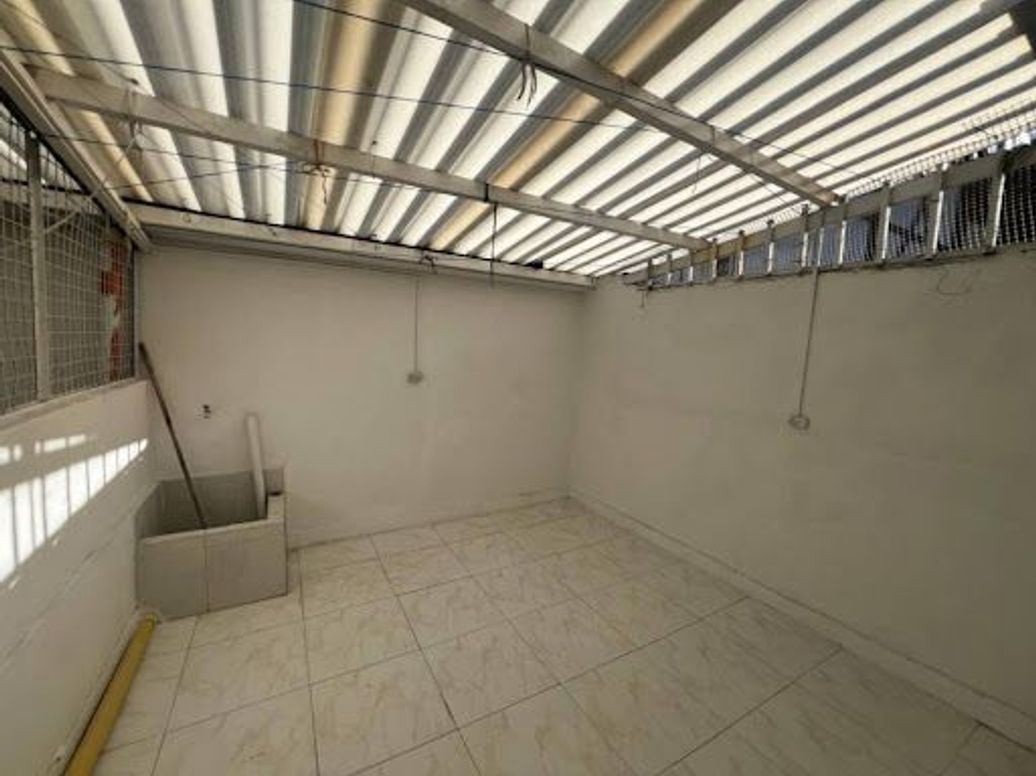 Casa de 5 alcobas en venta en Chapinero, Bogotá, 240 m² · foto 16 de 20