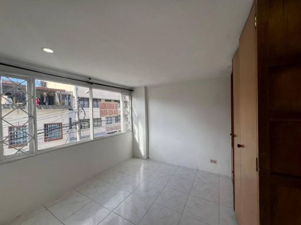 Casa de 5 alcobas en venta en Chapinero, Bogotá, 240 m² · foto 11 de 20