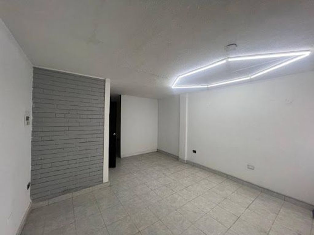 Casa de 5 alcobas en venta en Chapinero, Bogotá, 240 m² · foto 14 de 20