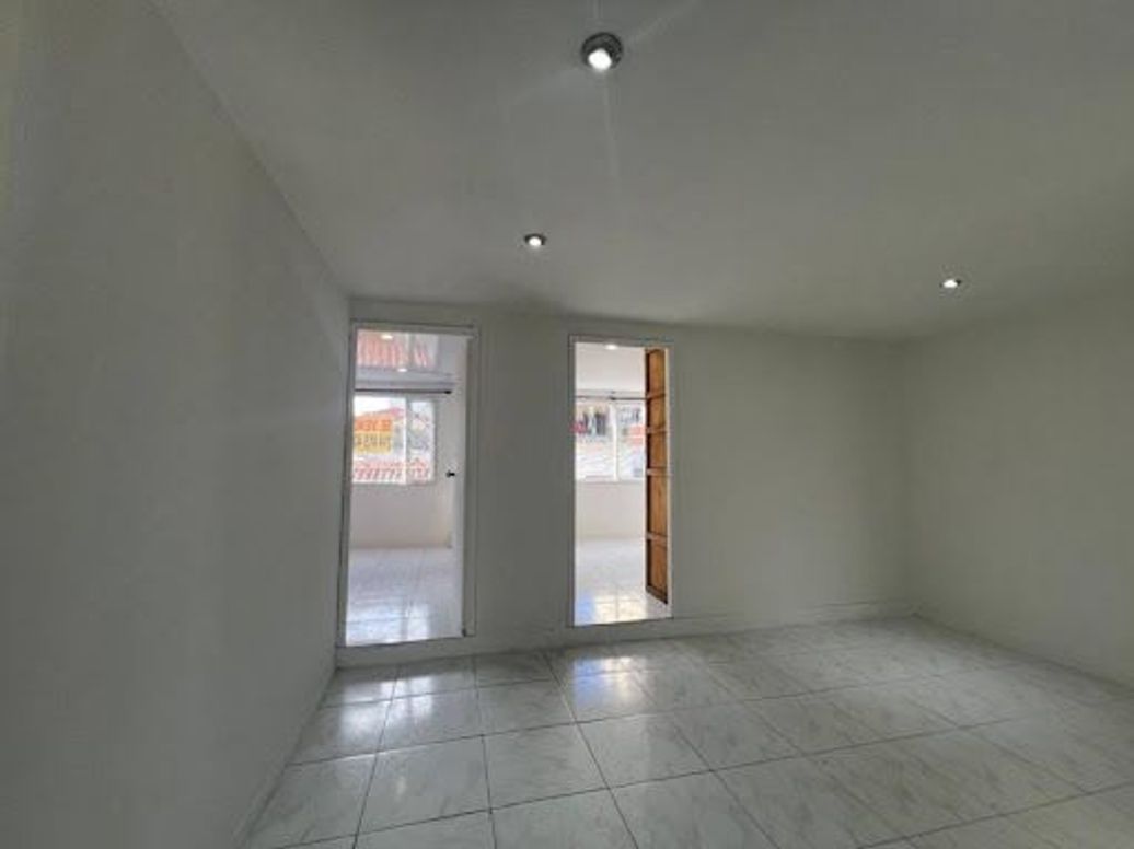 Casa de 5 alcobas en venta en Chapinero, Bogotá, 240 m² · foto 10 de 20