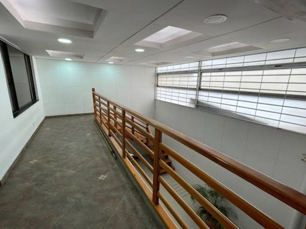 Casa de 5 alcobas en venta en Modelia, Bogotá, 300 m² · foto 18 de 20