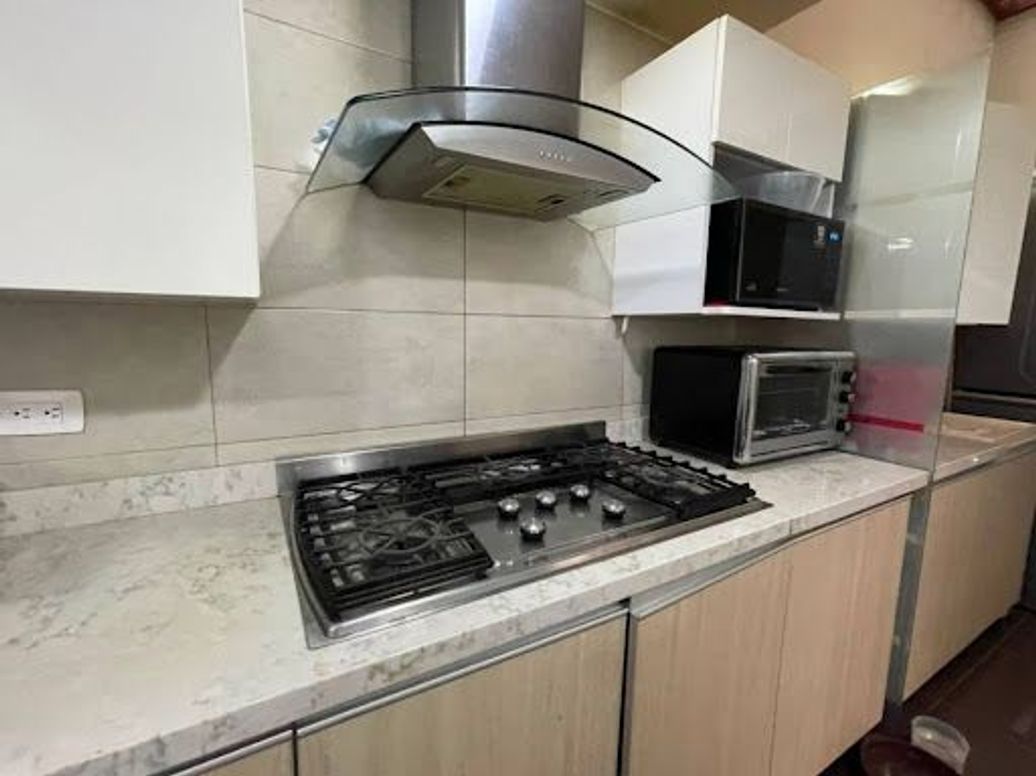 Casa de 5 alcobas en venta en Modelia, Bogotá, 300 m² · foto 6 de 20
