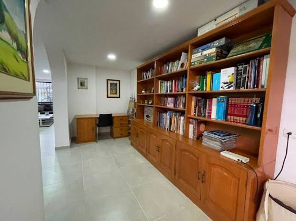 Casa de 5 alcobas en venta en Modelia, Bogotá, 300 m² · foto 13 de 20