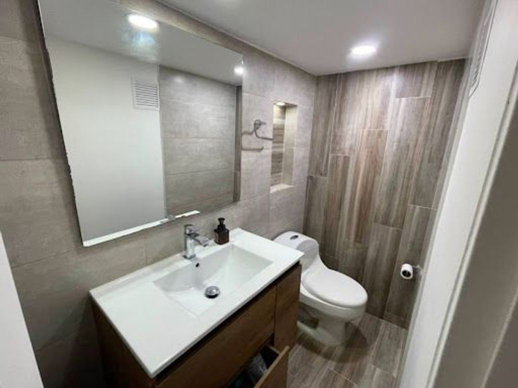 Casa de 5 alcobas en venta en Modelia, Bogotá, 300 m² · foto 5 de 20
