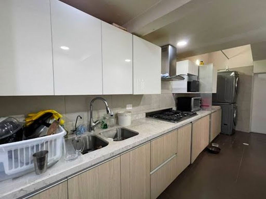 Casa de 5 alcobas en venta en Modelia, Bogotá, 300 m² · foto 7 de 20
