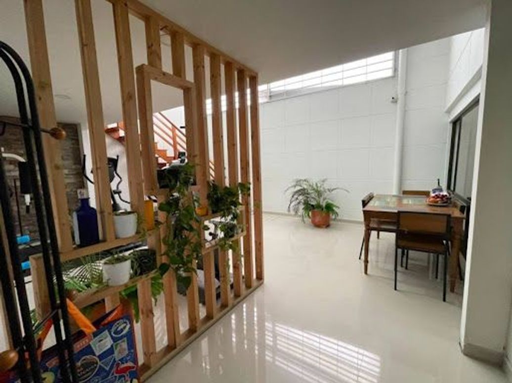 Casa de 5 alcobas en venta en Modelia, Bogotá, 300 m² · foto 4 de 20