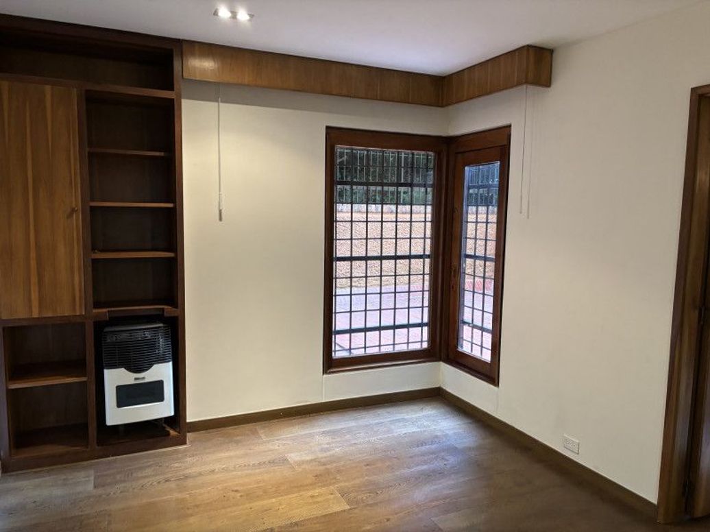 Apartamento de 3 alcobas en venta en Los Rosales, Bogotá, 290 m² · foto 11 de 20