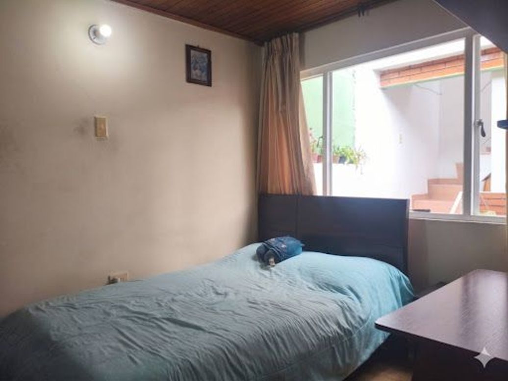 Casa de 6 alcobas en venta en Jorge Gaitan Cortes, Bogotá, 138 m² · foto 7 de 10