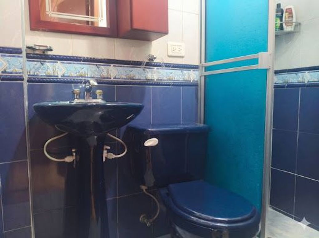 Casa de 6 alcobas en venta en Jorge Gaitan Cortes, Bogotá, 138 m² · foto 6 de 10