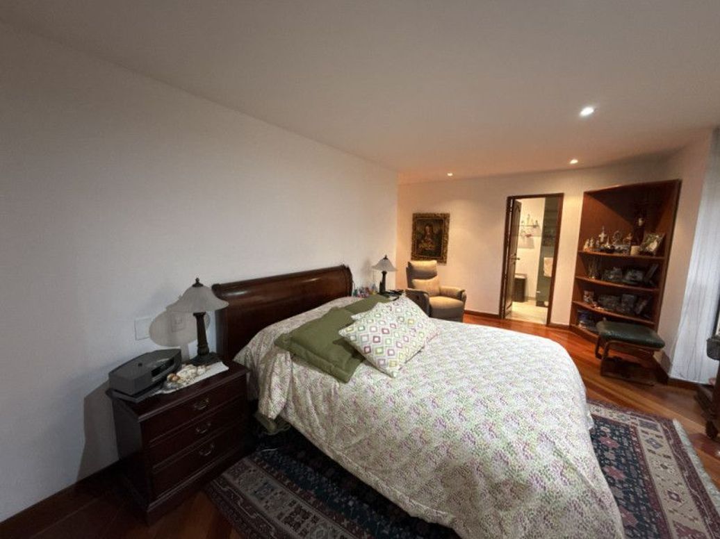 Apartamento de 3 alcobas en venta en Santa Bibiana, Bogotá, 219 m² · foto 15 de 20