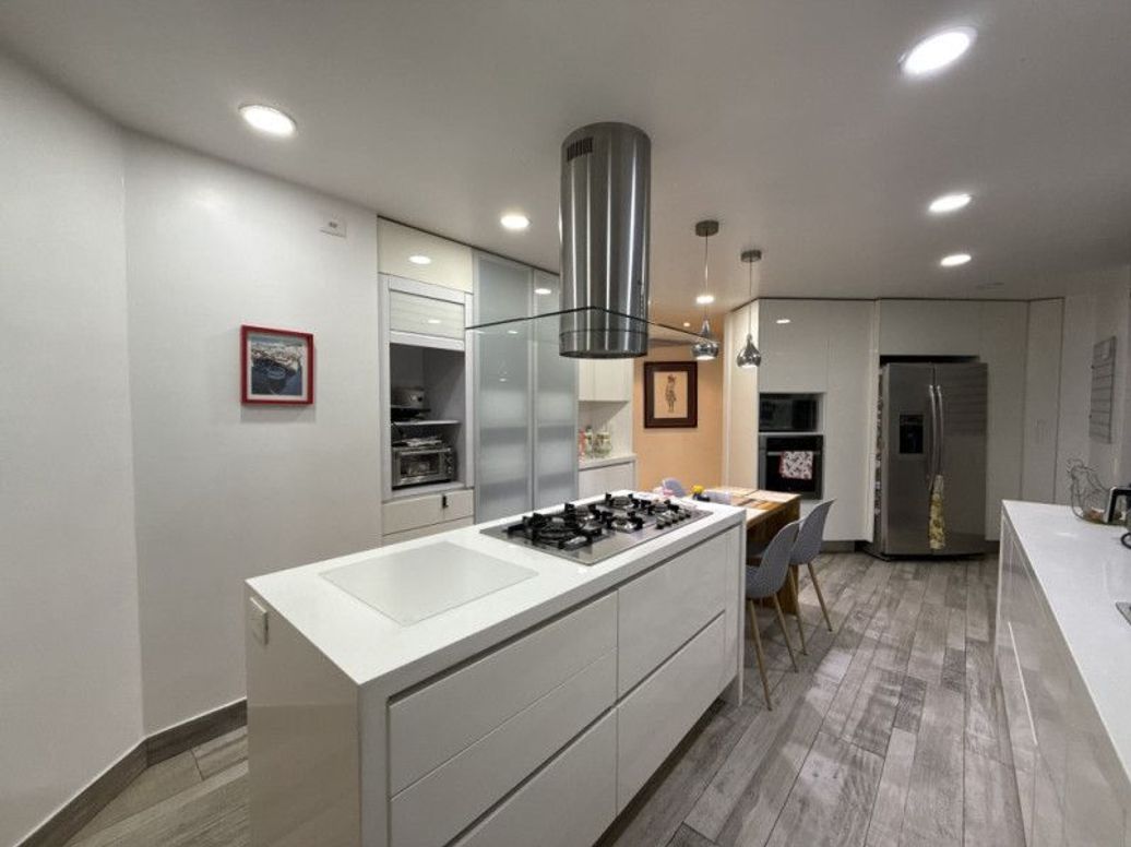 Apartamento de 3 alcobas en venta en Santa Bibiana, Bogotá, 219 m² · foto 9 de 20