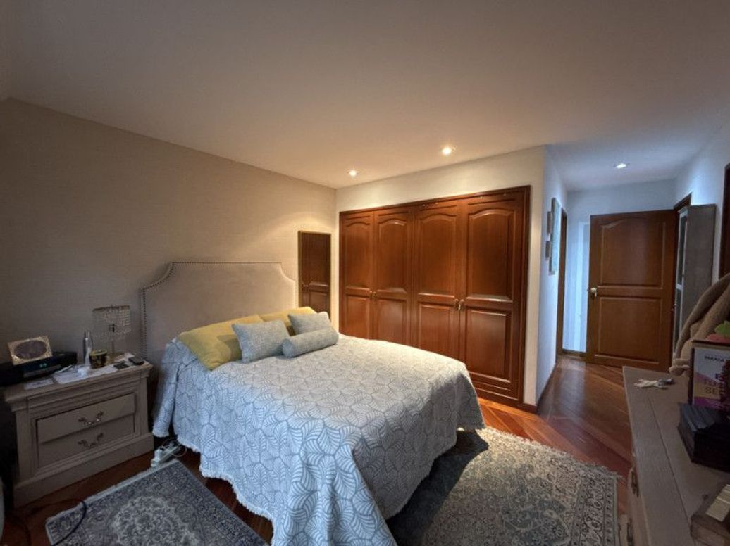 Apartamento de 3 alcobas en venta en Santa Bibiana, Bogotá, 219 m² · foto 13 de 20
