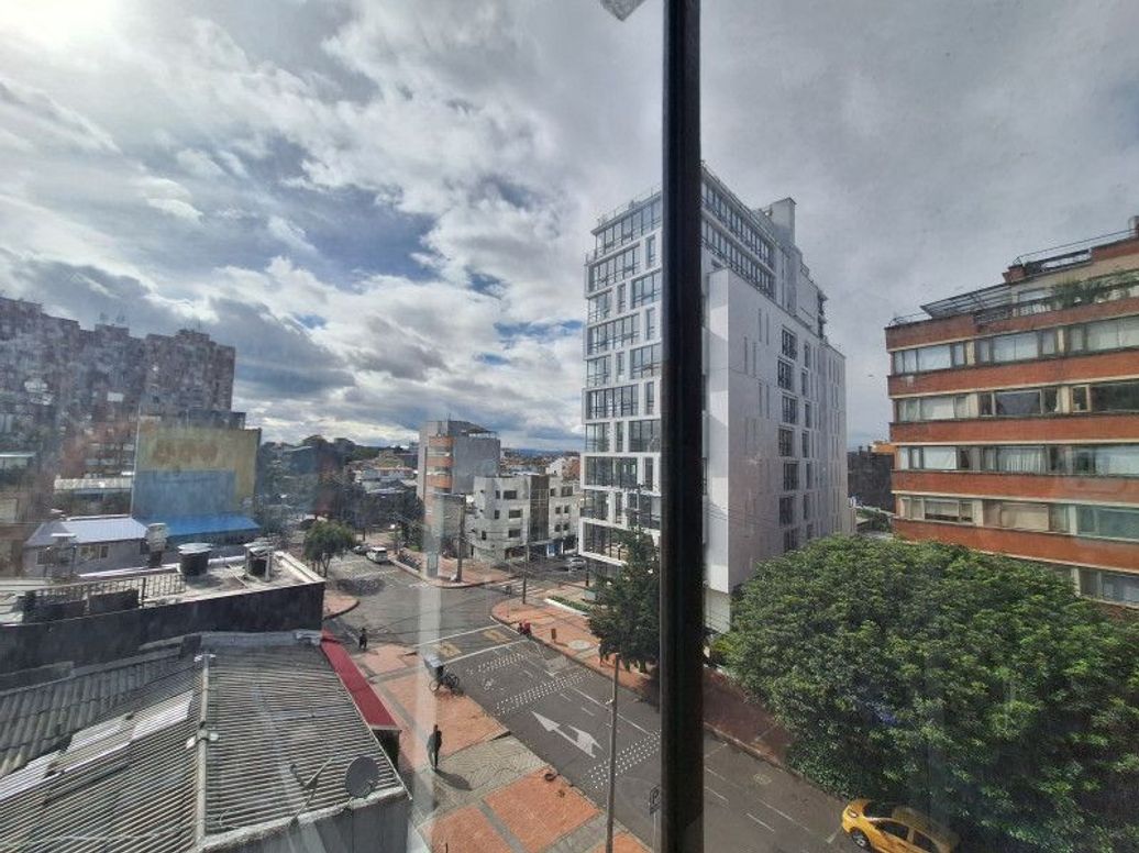 Apartamento de 2 alcobas en venta en El Espartillal, Bogotá, 98 m² · foto 2 de 18