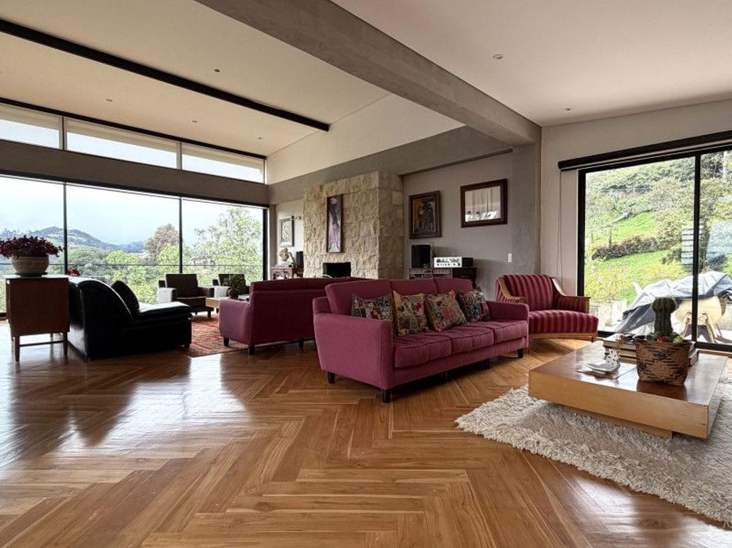 Casa de 3 alcobas en venta en San Isidro, Bogotá, 270 m² · foto 5 de 20