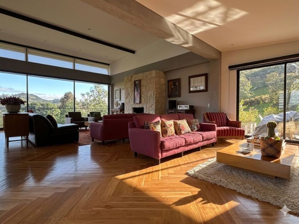 Casa de 3 alcobas en venta en San Isidro, Bogotá, 270 m² · foto 14 de 20