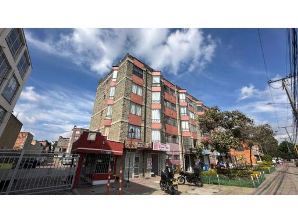 Apartamento de 3 alcobas en venta en Las Flores, Bogotá, 65 m² · foto 3 de 19