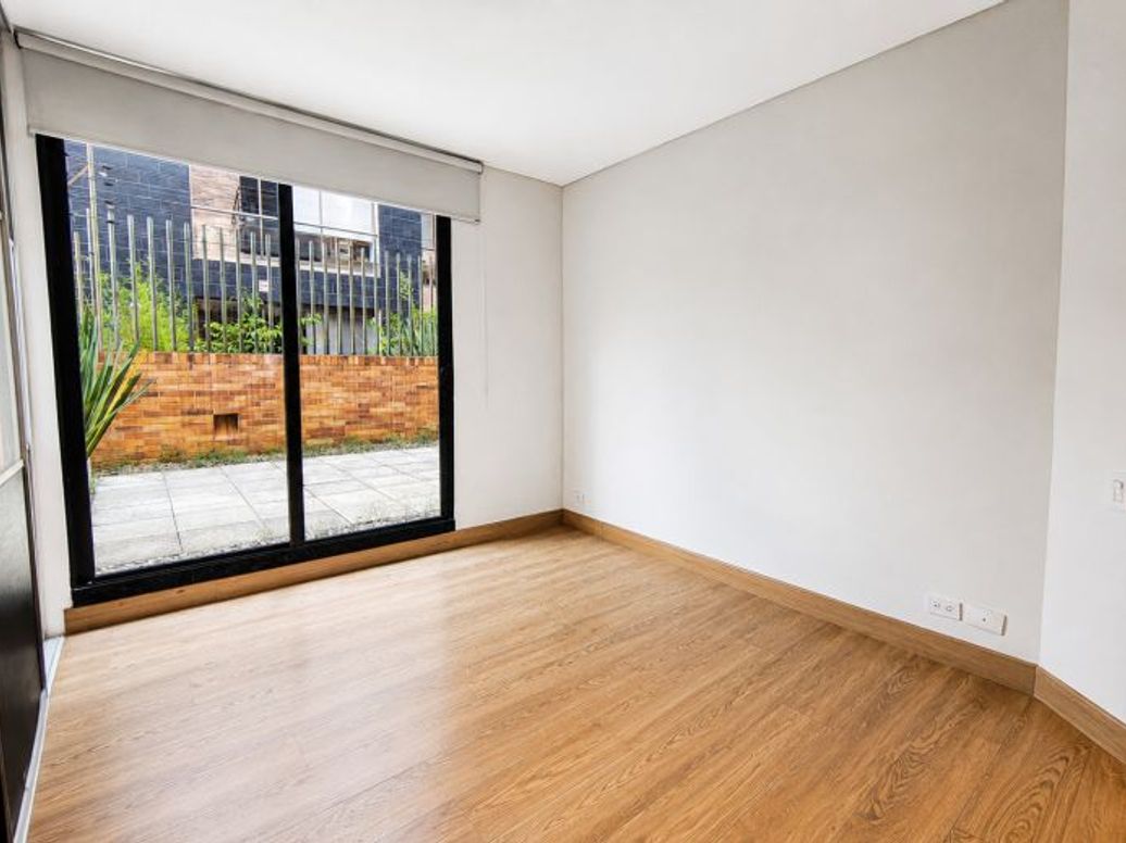 Apartamento de 1 alcoba en venta en Chico Norte Et. Iii, Bogotá, 51 m² · foto 5 de 8