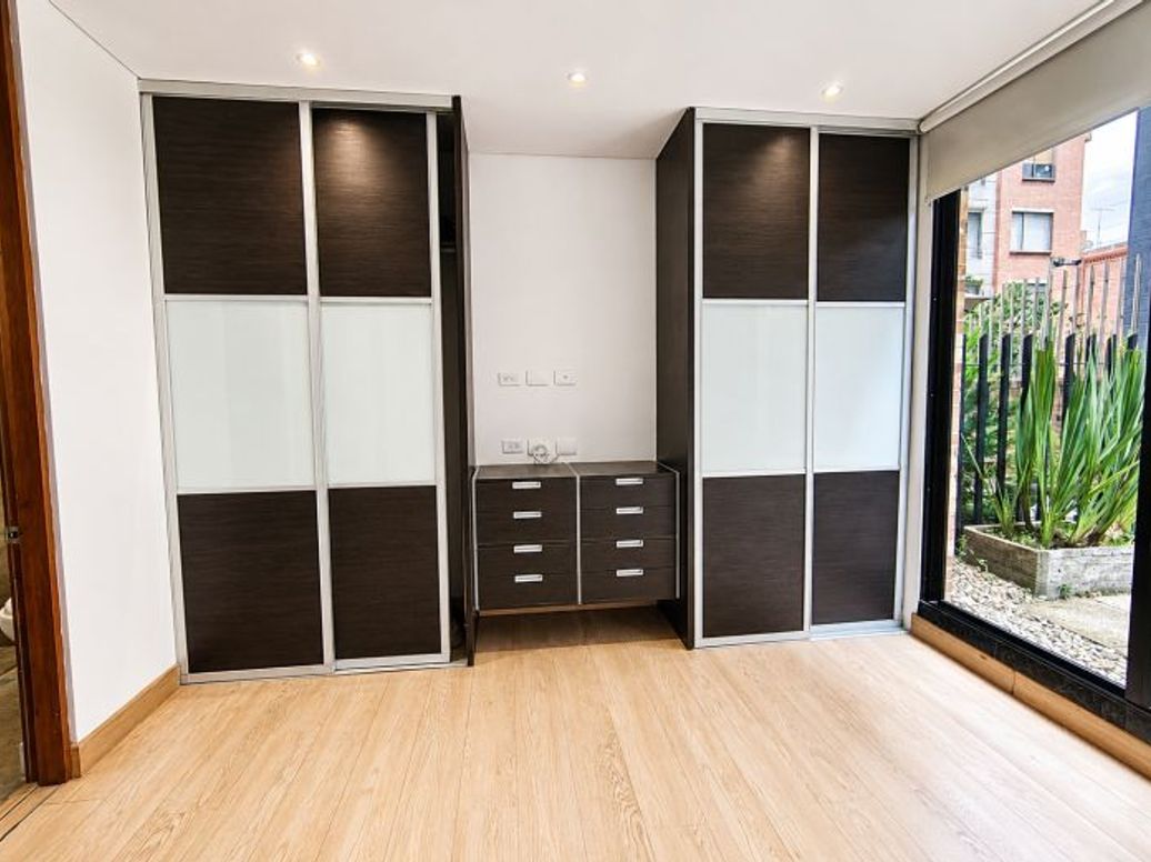 Apartamento de 1 alcoba en venta en Chico Norte Et. Iii, Bogotá, 51 m² · foto 6 de 8
