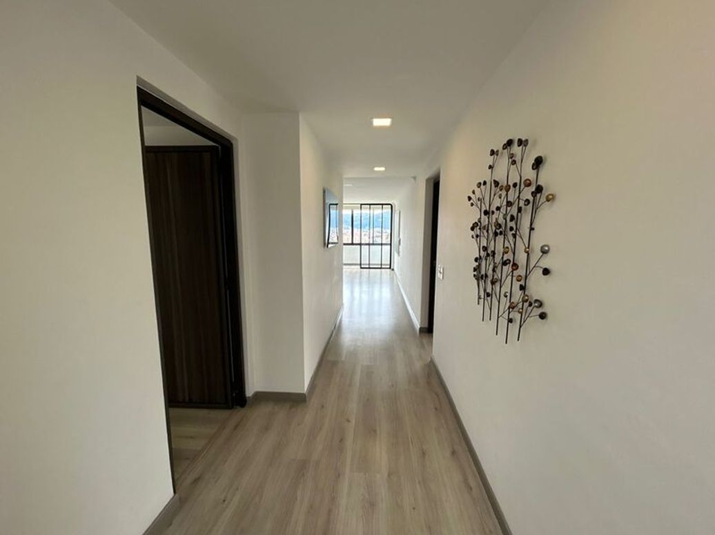 Apartamento de 3 alcobas en venta en Iberia, Bogotá, 266 m² · foto 18 de 20