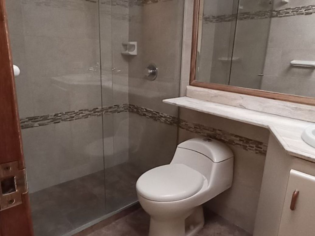 Apartamento de 3 alcobas en venta en Campin Occidental, Bogotá, 116 m² · foto 11 de 17