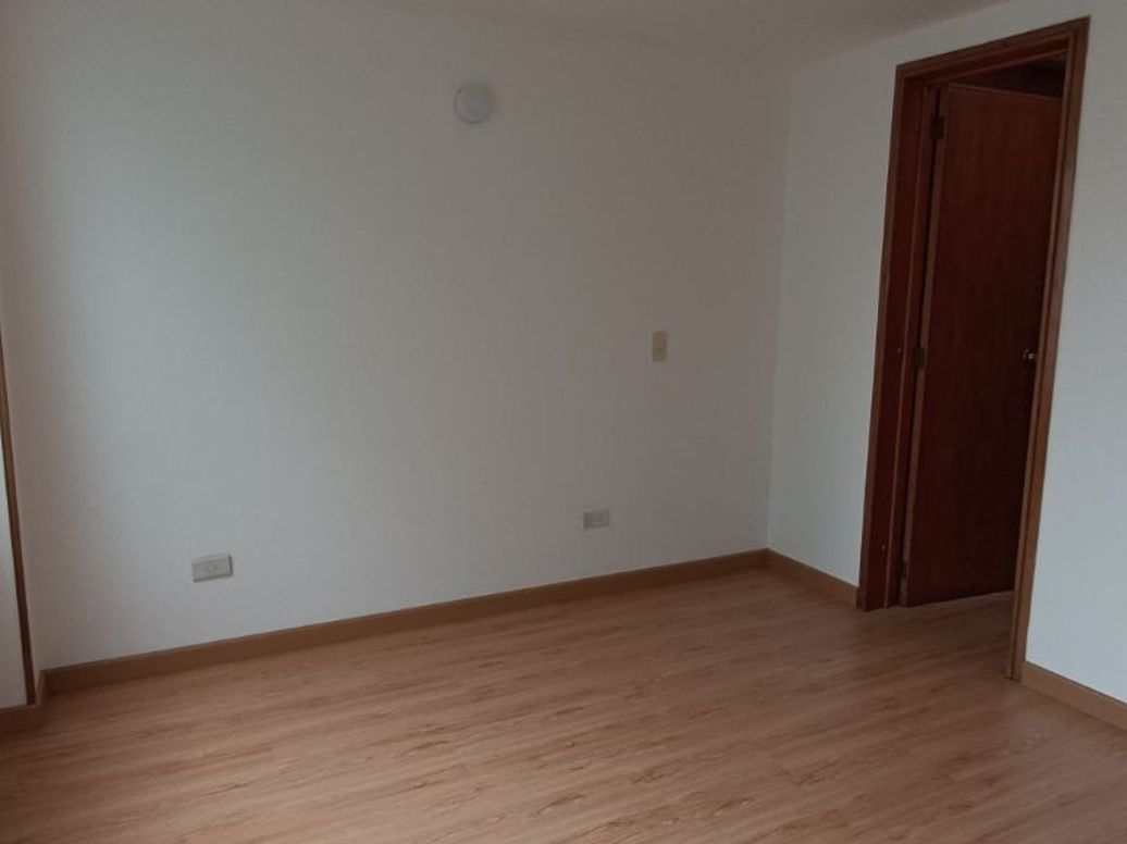 Apartamento de 3 alcobas en venta en Campin Occidental, Bogotá, 116 m² · foto 10 de 17