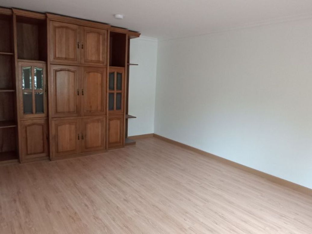 Apartamento de 3 alcobas en venta en Campin Occidental, Bogotá, 116 m² · foto 4 de 17