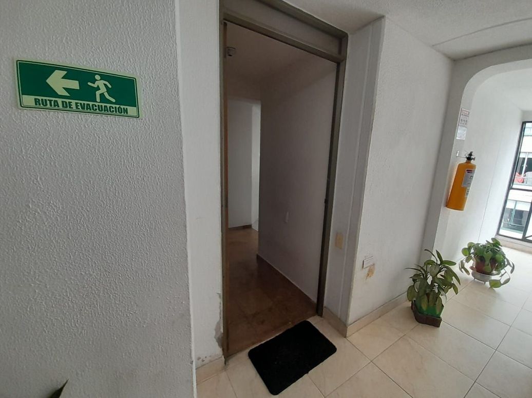Apartamento de 3 alcobas en venta en Balcones De Oriente, Bogotá, 74 m² · foto 4 de 18