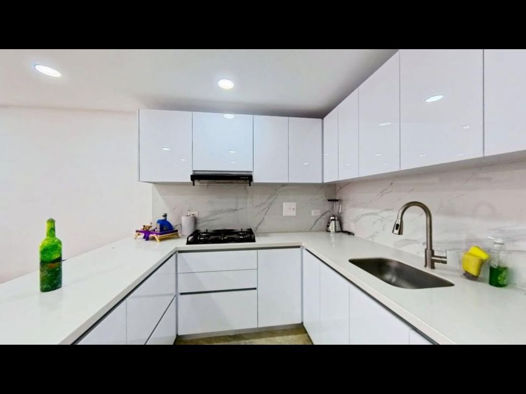 Apartamento de 2 alcobas en venta en Los Cedritos, Bogotá, 73 m² · foto 5 de 19