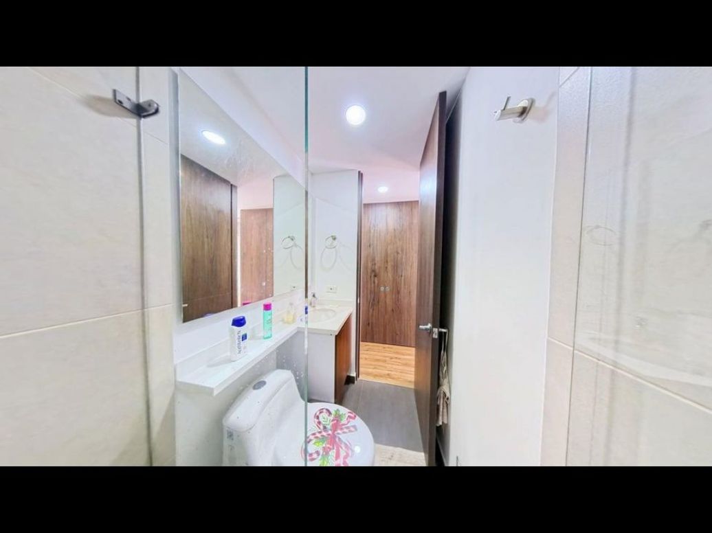 Apartamento de 2 alcobas en venta en Los Cedritos, Bogotá, 73 m² · foto 11 de 19