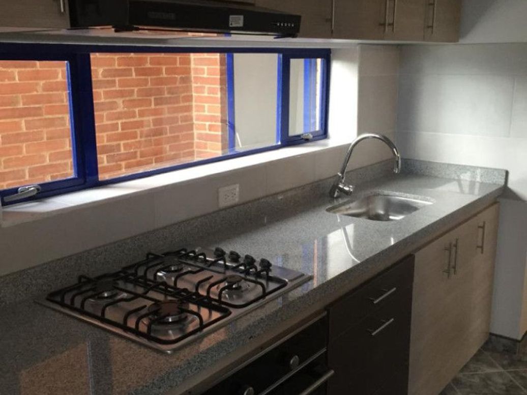 Apartamento de 3 alcobas en venta en Centro Administrativo Occidental, Bogotá, 104 m² · foto 4 de 16