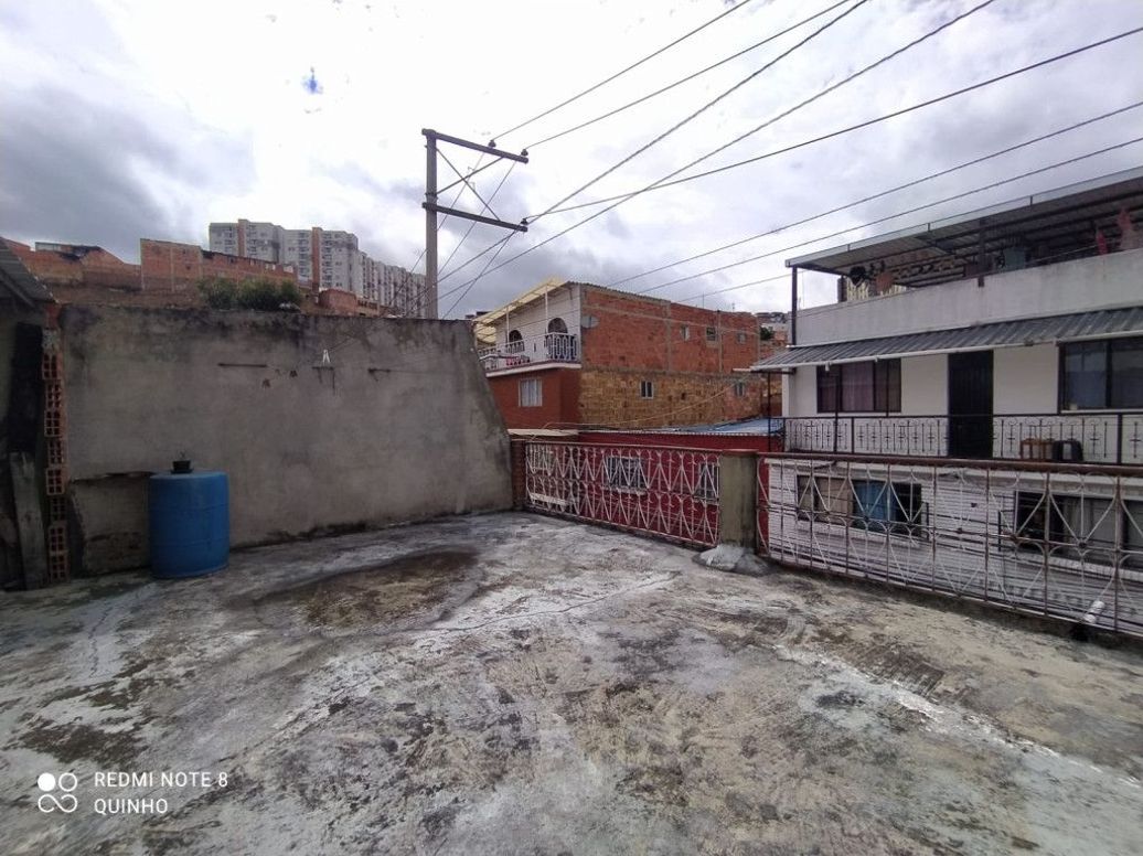 Casa de 6 alcobas en venta en San Jorge Sur, Bogotá, 250 m² · foto 13 de 18