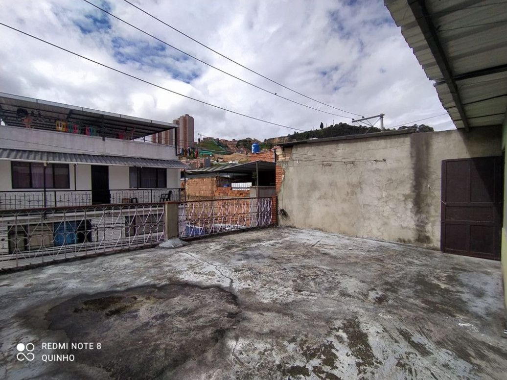 Casa de 6 alcobas en venta en San Jorge Sur, Bogotá, 250 m² · foto 12 de 18