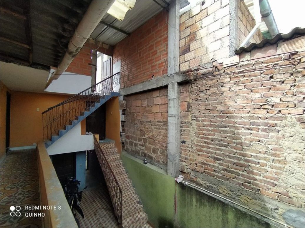 Casa de 6 alcobas en venta en San Jorge Sur, Bogotá, 250 m² · foto 14 de 18
