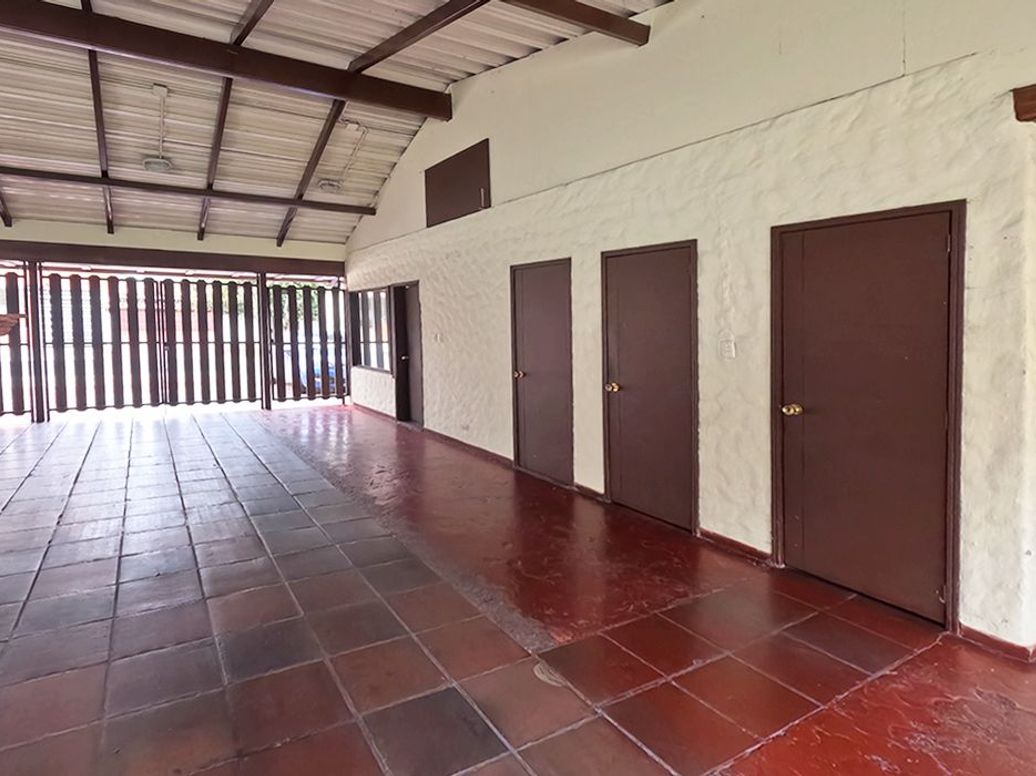 Casa de 3 alcobas en venta en La Calleja, Bogotá, 297 m² · foto 4 de 20