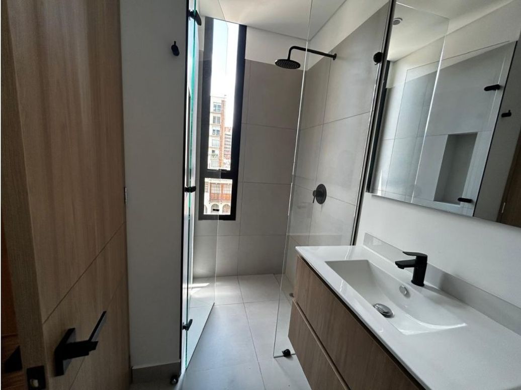 Apartamento de 1 alcoba en venta en Chico, Bogotá, 45 m² · foto 15 de 16