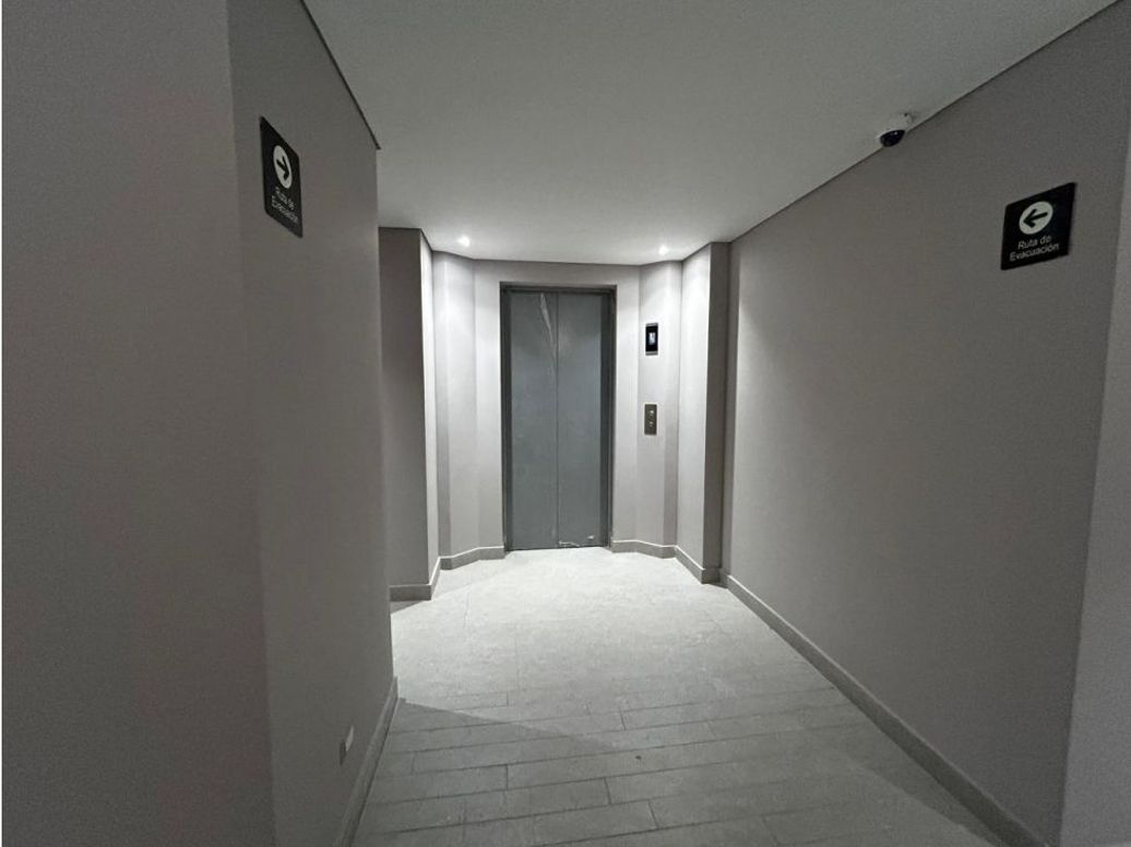 Apartamento de 1 alcoba en venta en Chico, Bogotá, 45 m² · foto 3 de 16