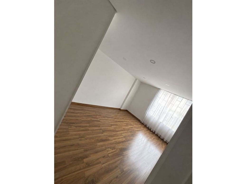 Apartamento de 4 alcobas en venta en Ciudad Montes, Bogotá, 100 m² · foto 5 de 10