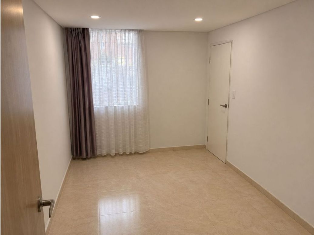 Apartamento de 4 alcobas en venta en Ciudad Montes, Bogotá, 100 m² · foto 6 de 10