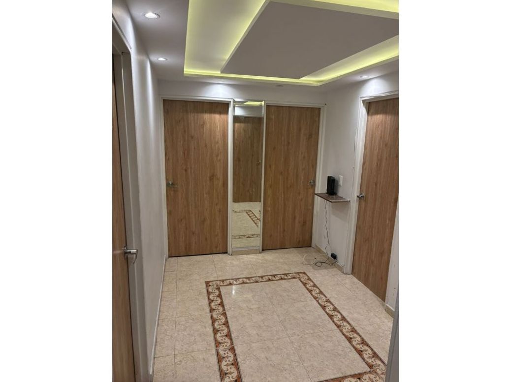Apartamento de 4 alcobas en venta en Ciudad Montes, Bogotá, 100 m² · foto 8 de 10