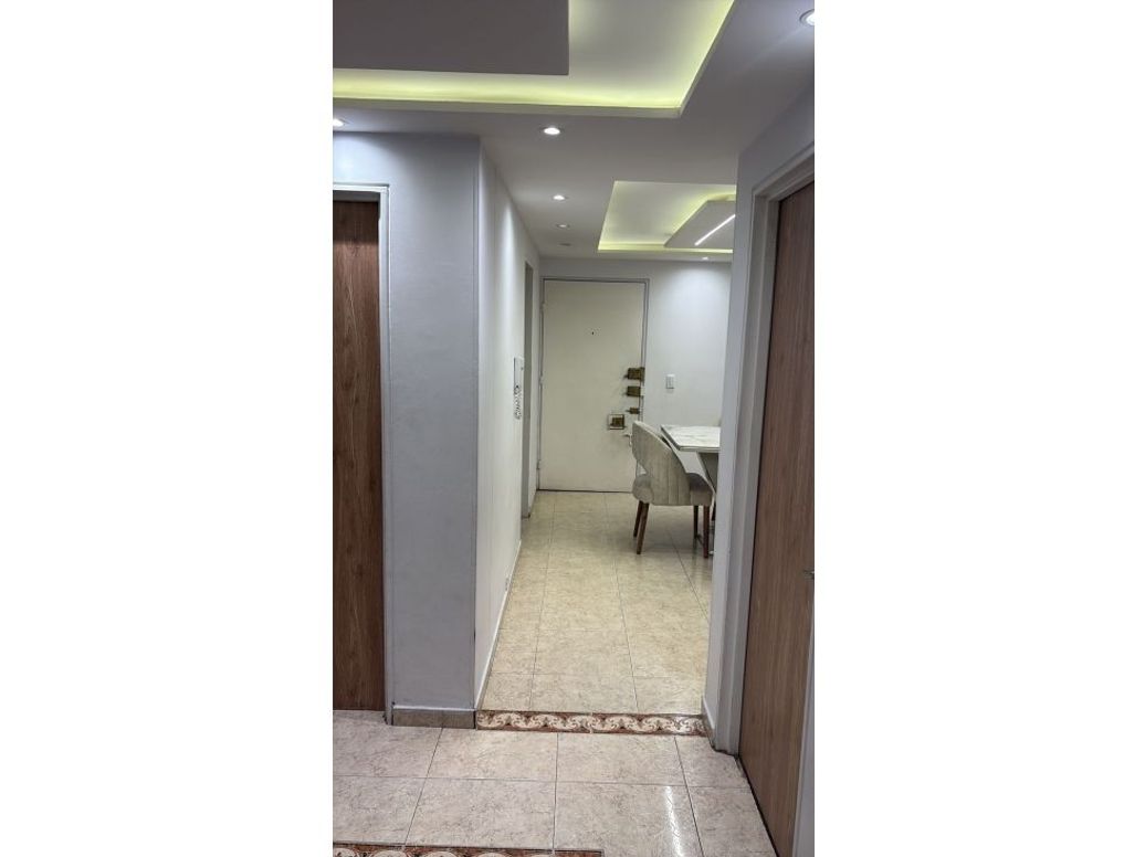 Apartamento de 4 alcobas en venta en Ciudad Montes, Bogotá, 100 m² · foto 4 de 10