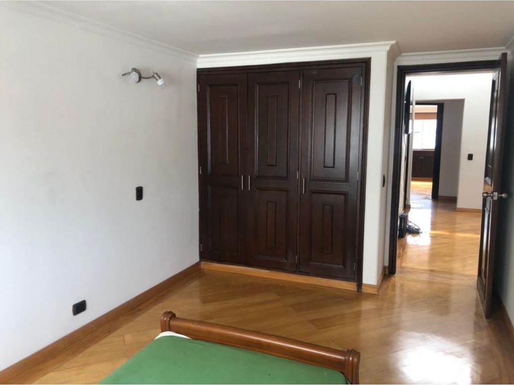 Casa de 4 alcobas en venta en Santa Barbara, Bogotá, 384 m² · foto 8 de 20