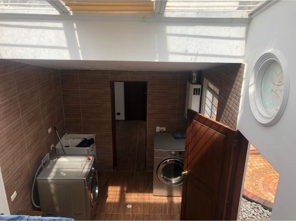 Casa de 4 alcobas en venta en Santa Barbara, Bogotá, 384 m² · foto 15 de 20