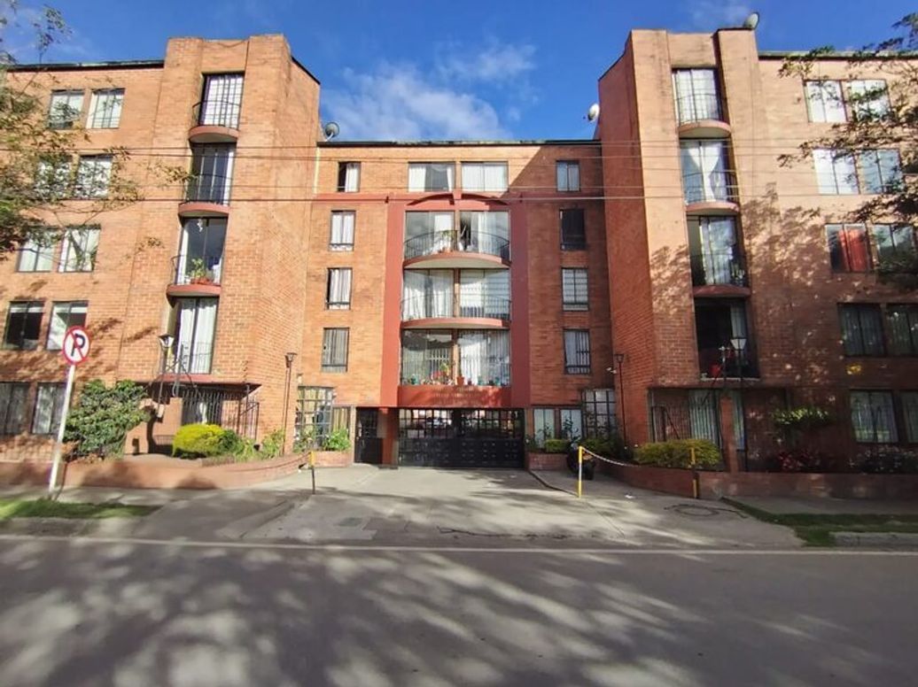 Apartamento de 3 alcobas en venta en Carvajal, Bogotá, 68 m² · foto 2 de 20