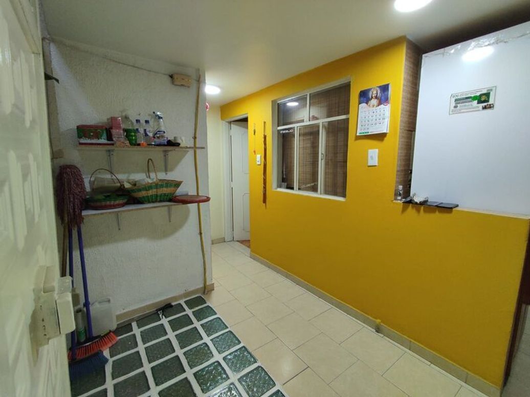 Casa de 10 alcobas en venta en Sagrado Corazón, Bogotá, 288 m² · foto 5 de 13