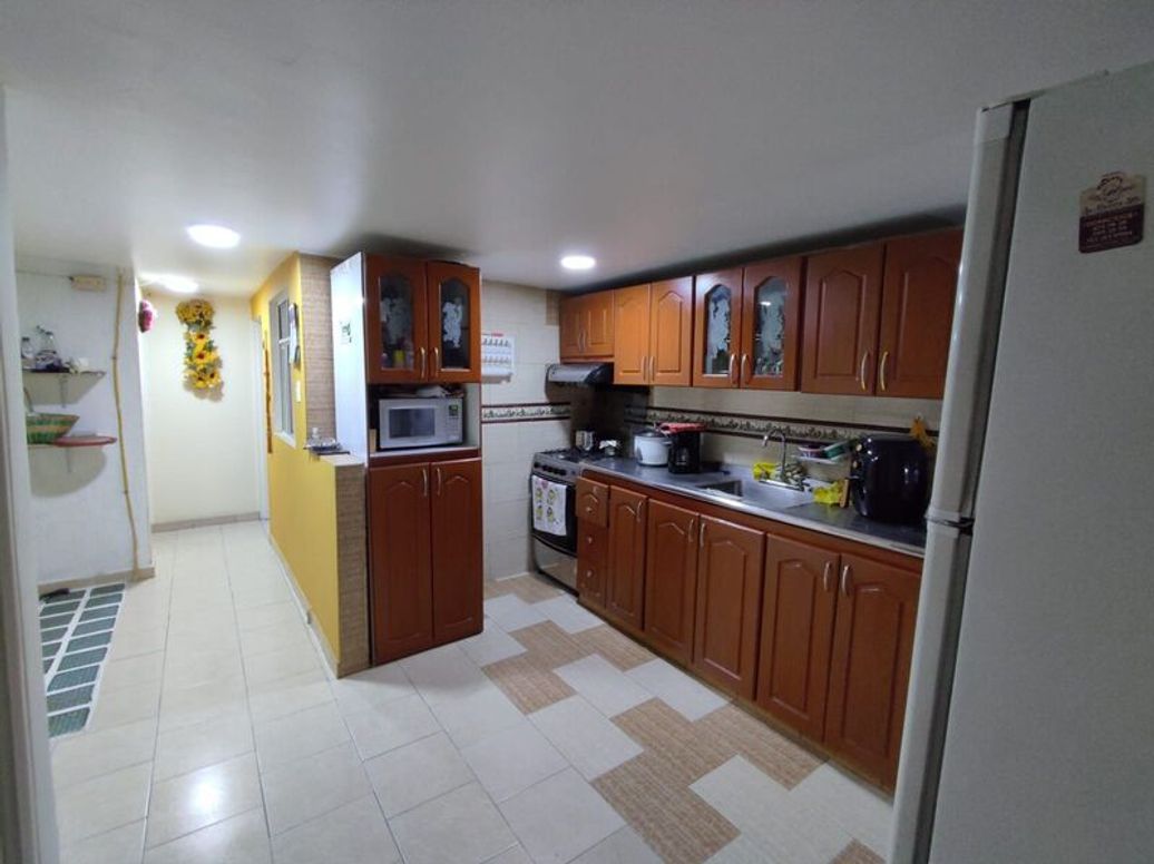 Casa de 10 alcobas en venta en Sagrado Corazón, Bogotá, 288 m² · foto 2 de 13
