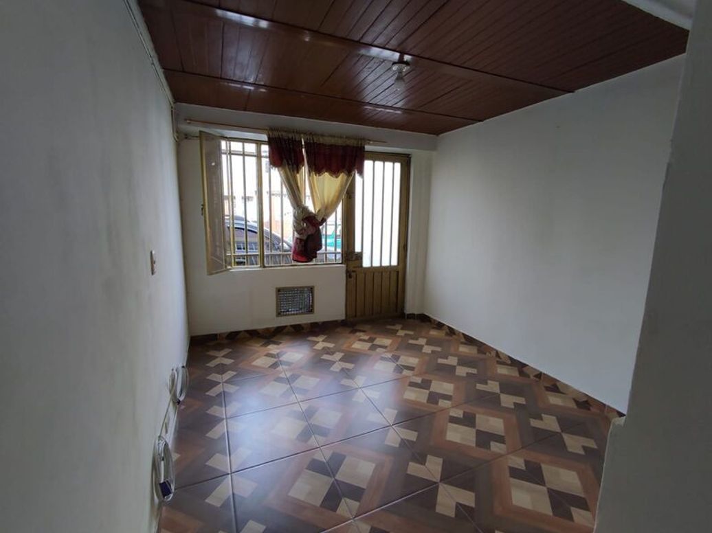 Casa de 10 alcobas en venta en Sagrado Corazón, Bogotá, 288 m² · foto 7 de 13
