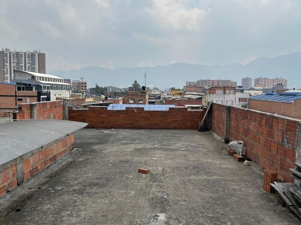 Casa de 6 alcobas en venta en Santander Sur, Bogotá, 480 m² · foto 9 de 9
