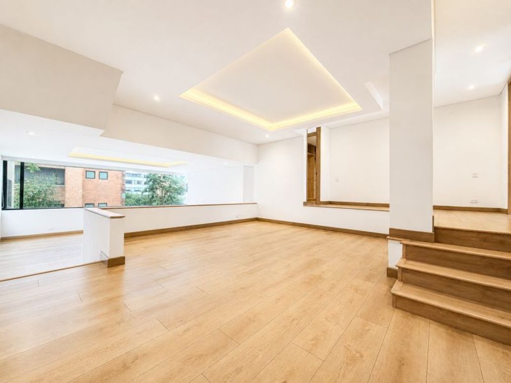 Apartamento de 3 alcobas en venta en La Cabrera, Bogotá, 200 m² · foto 4 de 20
