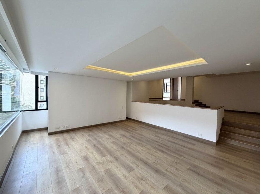 Apartamento de 3 alcobas en venta en La Cabrera, Bogotá, 200 m² · foto 5 de 20